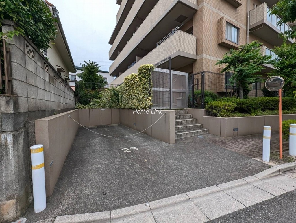 レクセルマンション赤塚公園　来客用駐車場